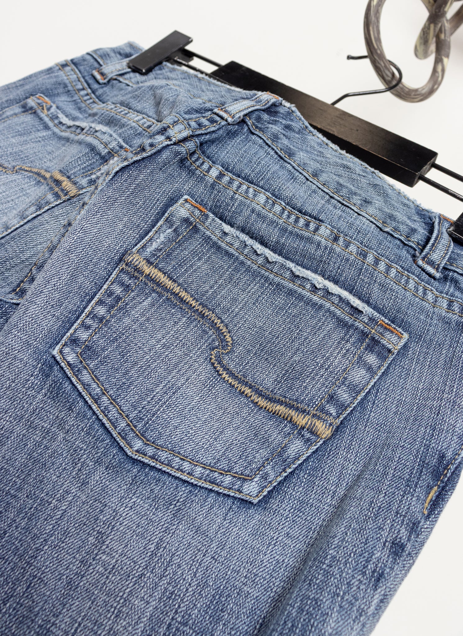 Tilt Jeans